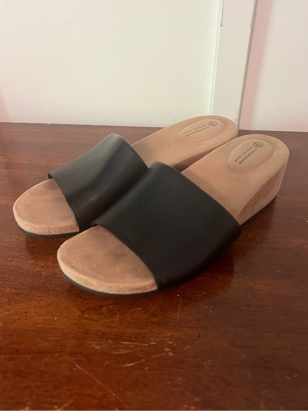 Giani Bernini Black Slide Wedge Sandals with Tan Footbed size 7